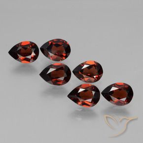 Shop natural 4.88ct Rouge foncé Grenat pyrope gems, En forme de poire, from Mozambique at GemSelect. In stock, global shipping!