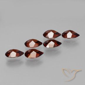 Shop natural 4.88ct Rouge foncé Grenat pyrope gems, En forme de poire, from Mozambique at GemSelect. In stock, global shipping!