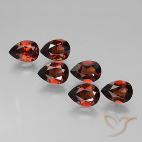 Shop natural 5.02ct Rouge foncé Grenat pyrope gems, En forme de poire, from Mozambique at GemSelect. In stock, global shipping!