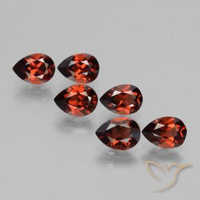 Shop natural 5.45ct Rouge foncé Grenat pyrope gems, En forme de poire, from Mozambique at GemSelect. In stock, global shipping!