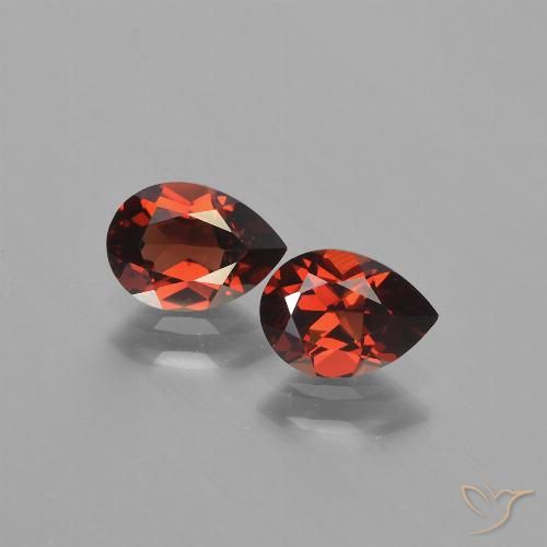 Shop natural 1.81ct Rouge merlot Grenat pyrope gems, En forme de poire, from Mozambique at GemSelect. In stock, global shipping!