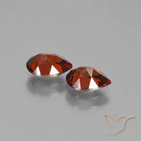 Shop natural 1.81ct Rouge merlot Grenat pyrope gems, En forme de poire, from Mozambique at GemSelect. In stock, global shipping!
