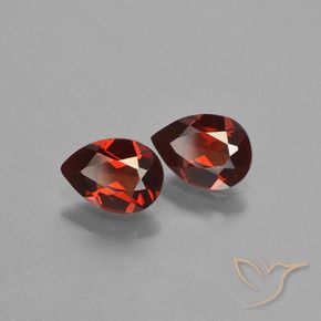 Shop natural 1.61ct Rouge merlot Grenat pyrope gems, En forme de poire, from Mozambique at GemSelect. In stock, global shipping!