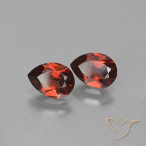 Shop natural 1.78ct Rouge merlot Grenat pyrope gems, En forme de poire, from Mozambique at GemSelect. In stock, global shipping!