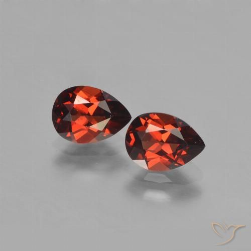 1.78ctw Naturel Rouge foncé Grenat pyrope, En forme de poire, VVS-VS