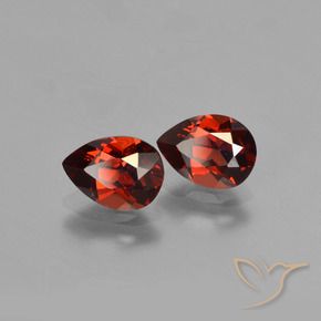 Shop natural 1.78ct Rouge foncé Grenat pyrope gems, En forme de poire, from Mozambique at GemSelect. In stock, global shipping!