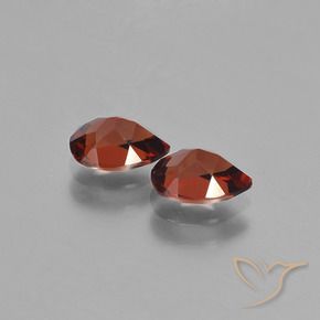Shop natural 1.78ct Rouge foncé Grenat pyrope gems, En forme de poire, from Mozambique at GemSelect. In stock, global shipping!
