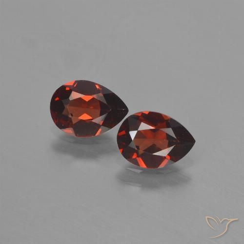 1.62ctw Naturel Rouge foncé Grenat pyrope, En forme de poire, VVS-VS