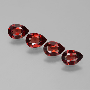 Achetez naturel 2.98ct Rouge foncé Grenat pyrope gems, En forme de poire, En provenance Mozambique chez GemSelect. En stock, livraison internationale!