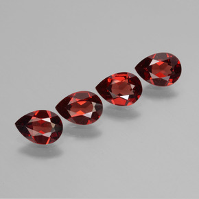 Achetez naturel 2.98ct Rouge foncé Grenat pyrope gems, En forme de poire, En provenance Mozambique chez GemSelect. En stock, livraison internationale!