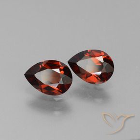 Shop natural 1.64ct Rouge foncé Grenat pyrope gems, En forme de poire, from Mozambique at GemSelect. In stock, global shipping!