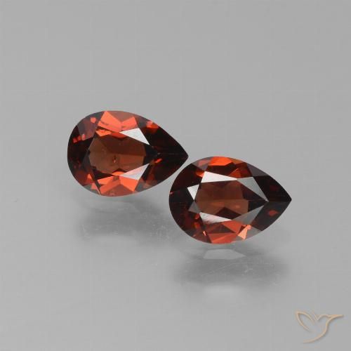 1.72ctw Naturel Rouge vif Grenat pyrope, En forme de poire, VVS-VS