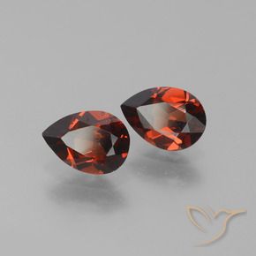 Shop natural 1.72ct Rouge vif Grenat pyrope gems, En forme de poire, from Mozambique at GemSelect. In stock, global shipping!