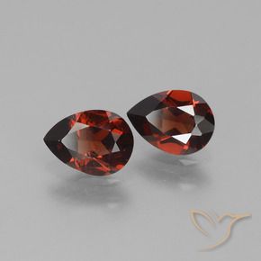 Shop natural 1.65ct Rouge foncé Grenat pyrope gems, En forme de poire, from Mozambique at GemSelect. In stock, global shipping!
