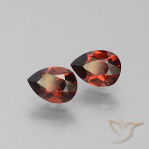 Shop natural 1.80ct Rouge moyen Grenat pyrope gems, En forme de poire, from Mozambique at GemSelect. In stock, global shipping!