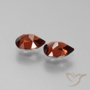 Shop natural 1.80ct Rouge moyen Grenat pyrope gems, En forme de poire, from Mozambique at GemSelect. In stock, global shipping!