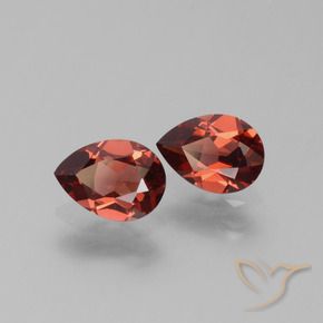 Shop natural 1.59ct Rouge moyen-foncé Grenat pyrope gems, En forme de poire, from Mozambique at GemSelect. In stock, global shipping!