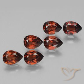 Shop natural 5.16ct Rouge foncé Grenat pyrope gems, En forme de poire, from Mozambique at GemSelect. In stock, global shipping!
