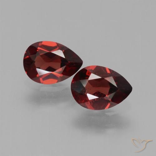 1.68ctw Naturel Rouge foncé Grenat pyrope, En forme de poire, VVS-VS