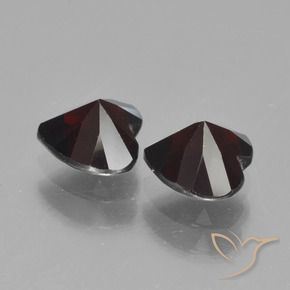 Shop natural 1.89ct Rouge noirâtre Grenat pyrope gems, Cœur, from Mozambique at GemSelect. In stock, global shipping!