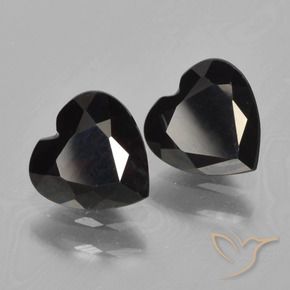 Shop natural 1.66ct Rouge foncé Grenat pyrope gems, Cœur, from Mozambique at GemSelect. In stock, global shipping!