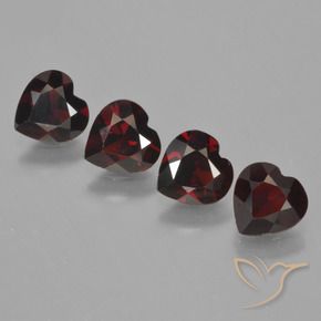 Shop natural 2.91ct Rouge noirâtre Grenat pyrope gems, Cœur, from Mozambique at GemSelect. In stock, global shipping!