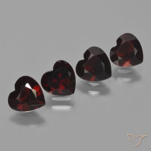 Achetez naturel 3.36ct Rouge noirâtre Grenat pyrope gems, Forme de coeur, En provenance Mozambique chez GemSelect. En stock, livraison internationale!