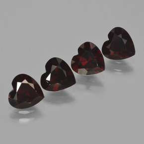 Achetez naturel 3.52ct Rouge noirâtre Grenat pyrope gems, Forme de coeur, En provenance Mozambique chez GemSelect. En stock, livraison internationale!