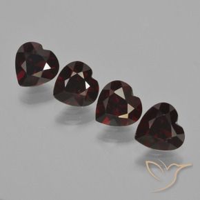 Shop natural 3.17ct Rouge foncé Grenat pyrope gems, Cœur, from Mozambique at GemSelect. In stock, global shipping!