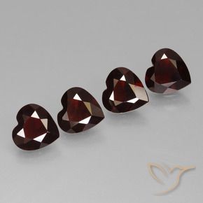 Shop natural 2.84ct Rouge foncé Grenat pyrope gems, Cœur, from Mozambique at GemSelect. In stock, global shipping!