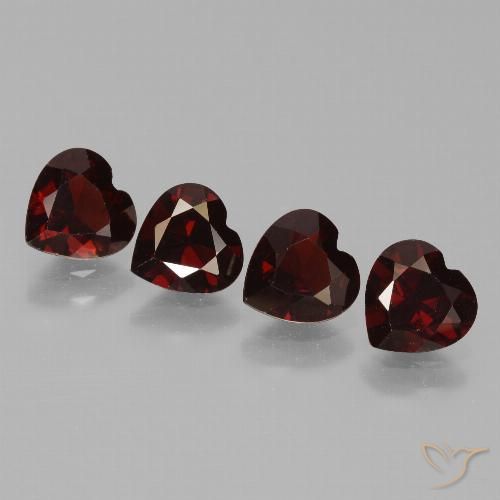 Achetez naturel 3.33ct Rouge noirâtre Grenat pyrope gems, Forme de coeur, En provenance Mozambique chez GemSelect. En stock, livraison internationale!