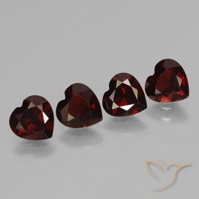 Achetez naturel 3.33ct Rouge noirâtre Grenat pyrope gems, Forme de coeur, En provenance Mozambique chez GemSelect. En stock, livraison internationale!