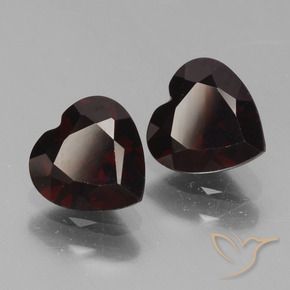 Shop natural 1.82ct Rouge noirâtre Grenat pyrope gems, Cœur, from Mozambique at GemSelect. In stock, global shipping!
