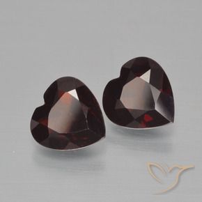 Shop natural 1.52ct Rouge noirâtre Grenat pyrope gems, Cœur, from Mozambique at GemSelect. In stock, global shipping!