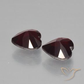 Shop natural 1.76ct Rouge foncé Grenat pyrope gems, Cœur, from Mozambique at GemSelect. In stock, global shipping!