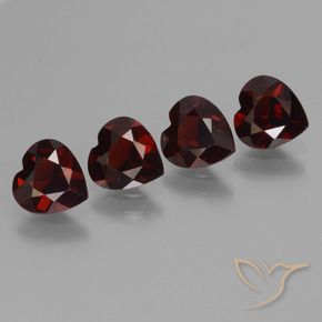 Shop natural 3.02ct Rouge noirâtre Grenat pyrope gems, Cœur, from Mozambique at GemSelect. In stock, global shipping!