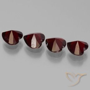 Shop natural 3.29ct Rouge sang profond Grenat pyrope gems, Cœur, from Mozambique at GemSelect. In stock, global shipping!