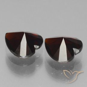 Shop natural 1.68ct Rouge noirâtre Grenat pyrope gems, Cœur, from Mozambique at GemSelect. In stock, global shipping!