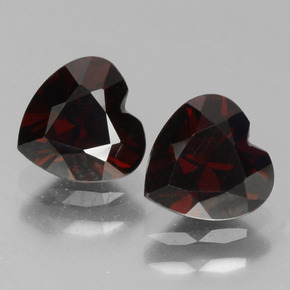 Achetez naturel ct Rouge foncé Grenat pyrope gems, Forme de coeur, En provenance Mozambique chez GemSelect. En stock, livraison internationale!