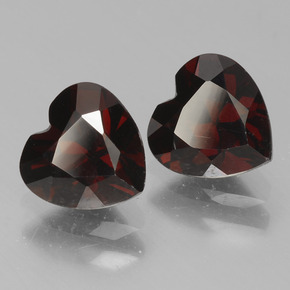 Achetez naturel ct Rouge foncé Grenat pyrope gems, Forme de coeur, En provenance Mozambique chez GemSelect. En stock, livraison internationale!