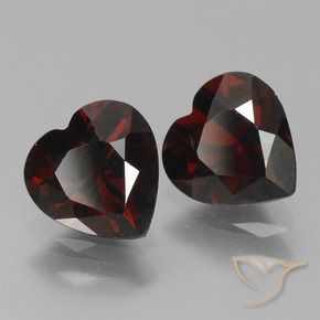 Shop natural 1.77ct Rouge noirâtre Grenat pyrope gems, Cœur, from Mozambique at GemSelect. In stock, global shipping!