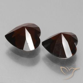 Shop natural 1.77ct Rouge noirâtre Grenat pyrope gems, Cœur, from Mozambique at GemSelect. In stock, global shipping!