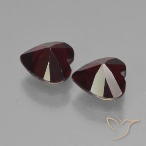 Shop natural 1.79ct Rouge foncé Grenat pyrope gems, Cœur, from Mozambique at GemSelect. In stock, global shipping!