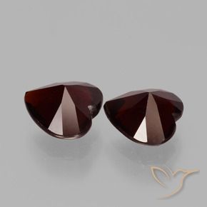 Shop natural 1.87ct Rouge foncé Grenat pyrope gems, Cœur, from Mozambique at GemSelect. In stock, global shipping!