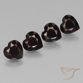 Shop natural 3.25ct Rouge noirâtre Grenat pyrope gems, Cœur, from Mozambique at GemSelect. In stock, global shipping!