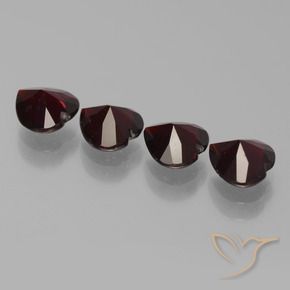 Shop natural 2.98ct Rouge noirâtre Grenat pyrope gems, Cœur, from Mozambique at GemSelect. In stock, global shipping!