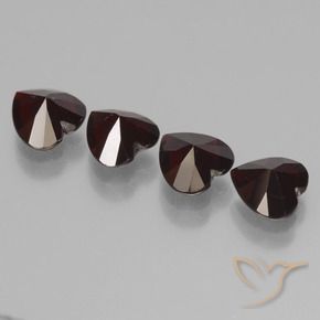 Shop natural 3.23ct Rouge noirâtre Grenat pyrope gems, Cœur, from Mozambique at GemSelect. In stock, global shipping!