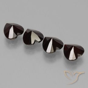 Shop natural 3.85ct Rouge foncé Grenat pyrope gems, Cœur, from Mozambique at GemSelect. In stock, global shipping!