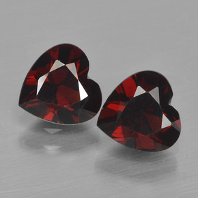 Achetez naturel 1.67ct Rouge noirâtre Grenat pyrope gems, Forme de coeur, En provenance Mozambique chez GemSelect. En stock, livraison internationale!