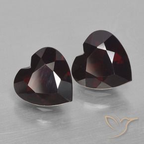 Shop natural 1.63ct Rouge noirâtre Grenat pyrope gems, Cœur, from Mozambique at GemSelect. In stock, global shipping!